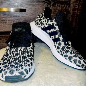 Women Adidas Original Swift Run Shoes